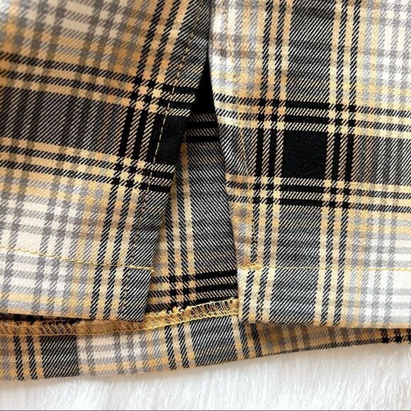 Urban Outfitters Plaid Skirt (S) - Picture 2 of 7